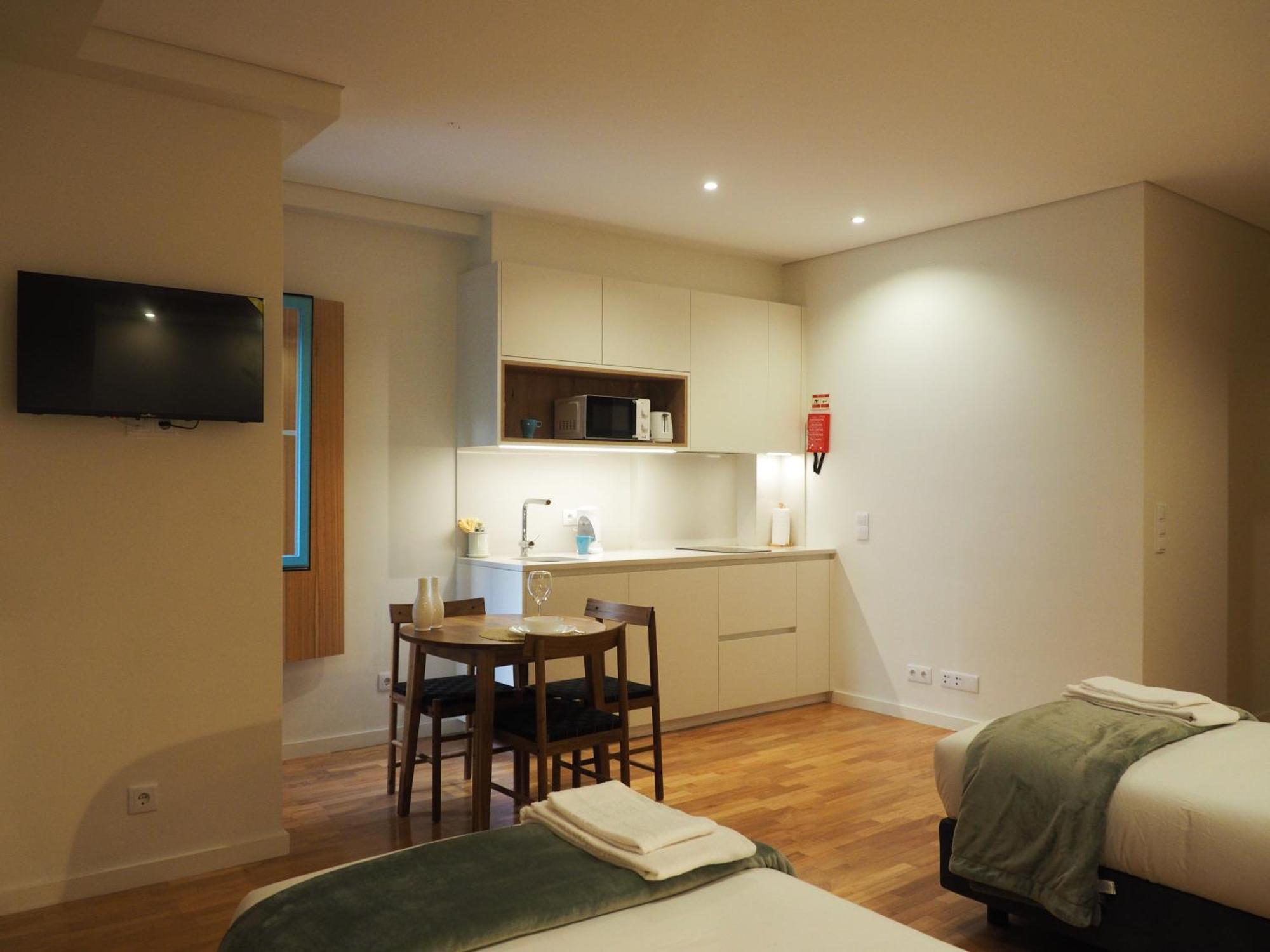 Almarela Apartments Порто Екстериор снимка
